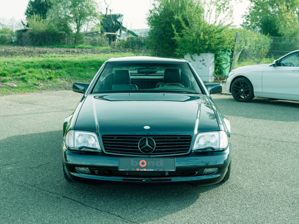 Image 7/30 of Mercedes-Benz SL 600 6.0 AMG (1996)