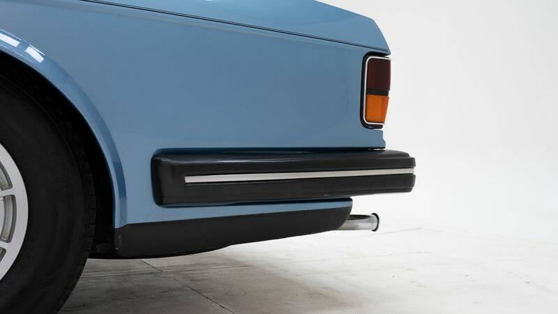 Image 4/15 de Rolls-Royce Silver Spur (1981)
