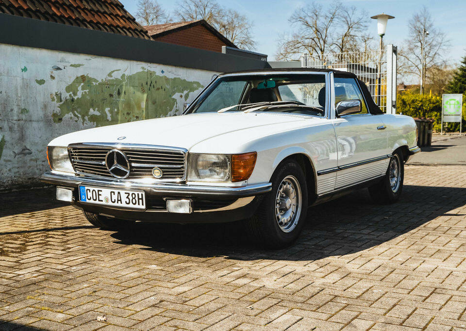 Image 1/8 of Mercedes-Benz 380 SL (1983)