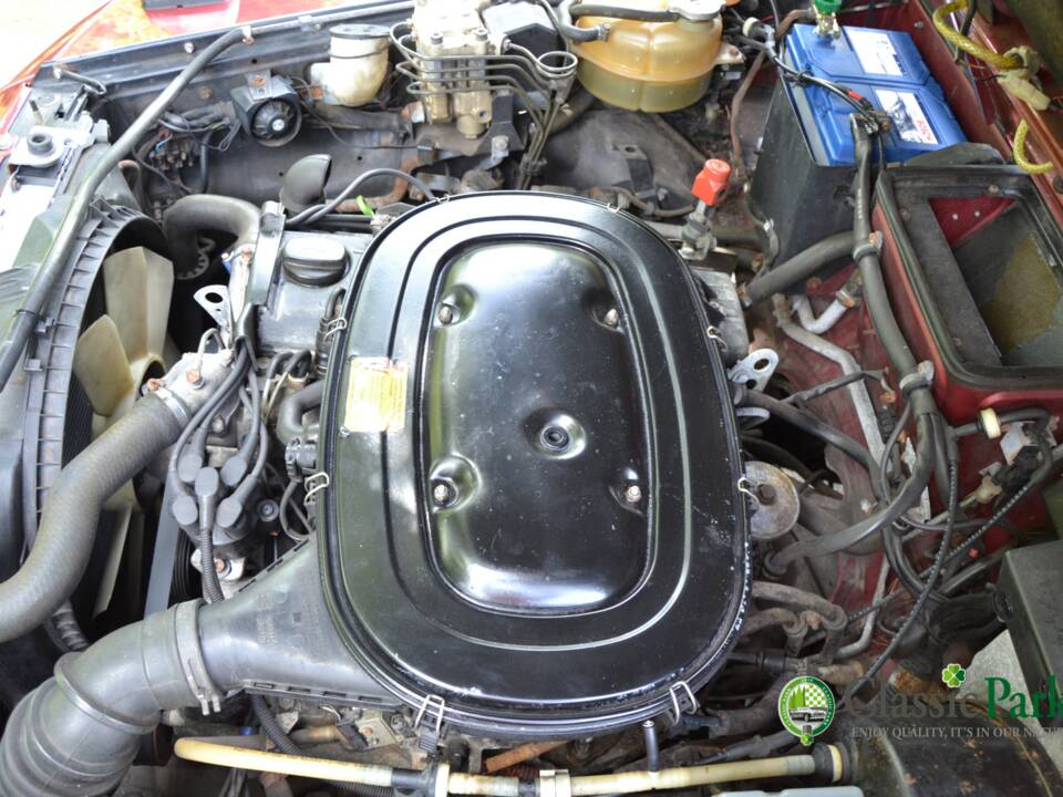 Image 41/49 de Mercedes-Benz 230 GE (SWB) (1993)