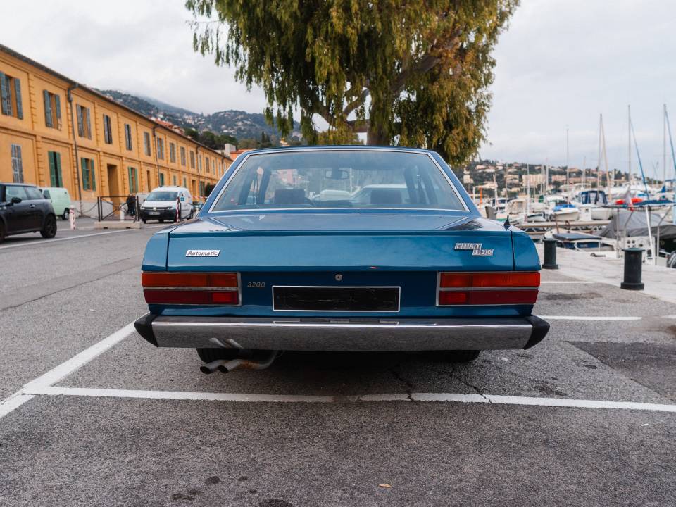 Image 18/37 of FIAT 130 Coupé (1974)