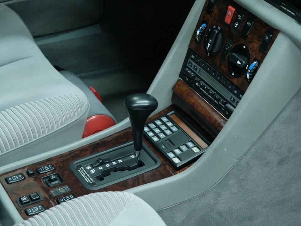 Bild 27/50 von Mercedes-Benz 500 SE (1990)