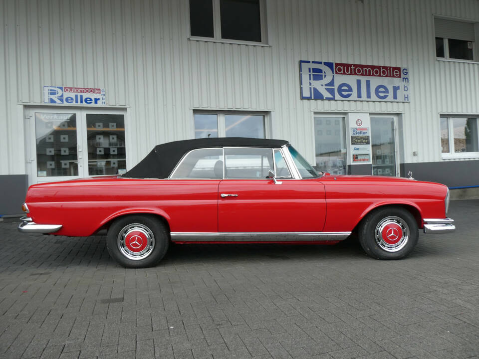 Afbeelding 7/28 van Mercedes-Benz 250 SE (1965)