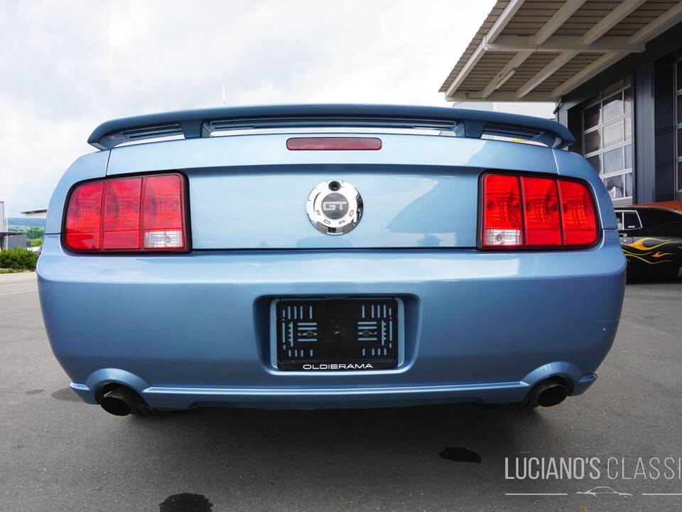 Bild 9/63 von Ford Mustang GT (2005)