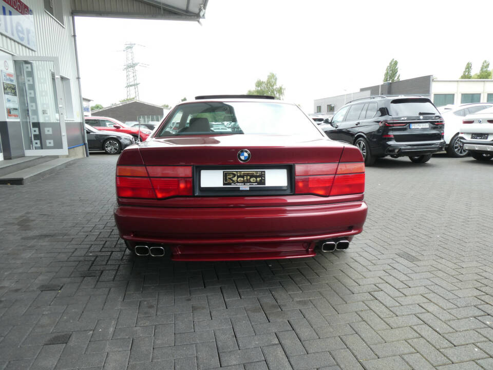 Image 5/30 de BMW 850i (1990)