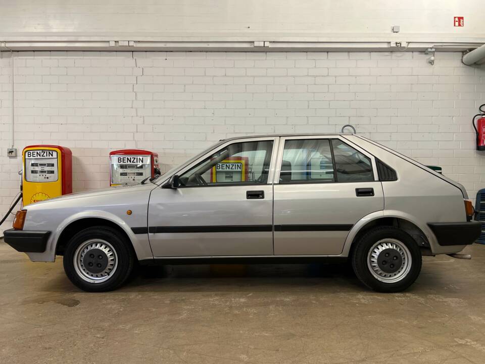 Image 1/18 de Alfa Romeo Arna 1.3 SL (1984)