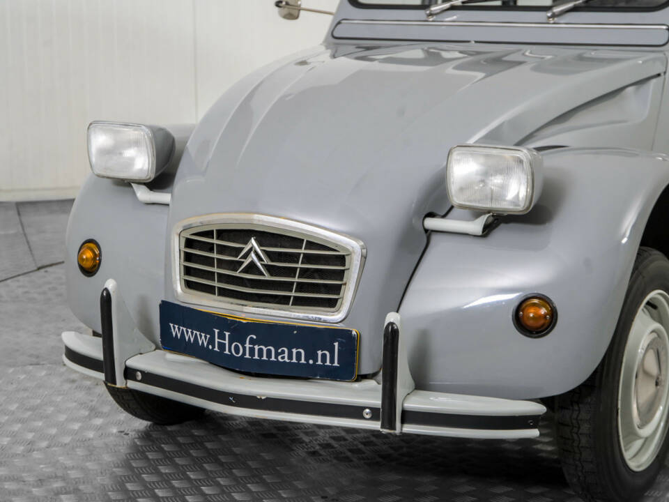 Image 19/50 de Citroën 2 CV 6 (1980)