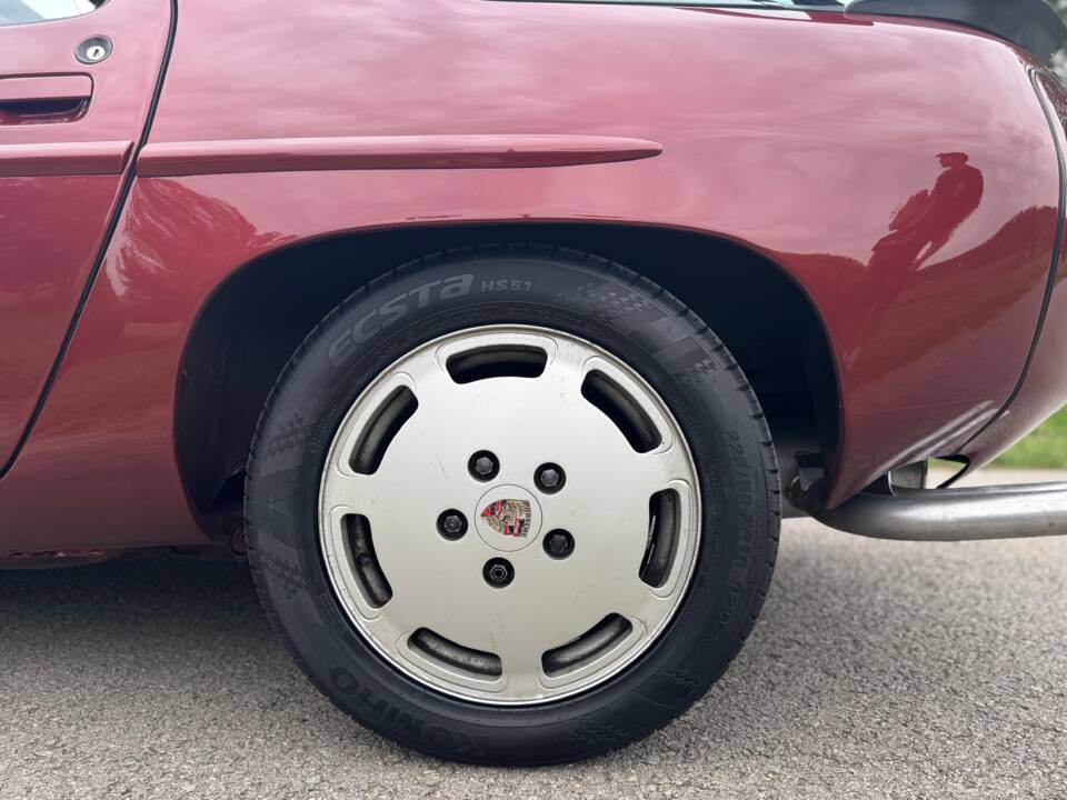 Image 26/32 of Porsche 928 S (1988)