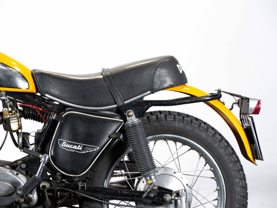 Bild 17/50 von Ducati 250 Scrambler (1971)