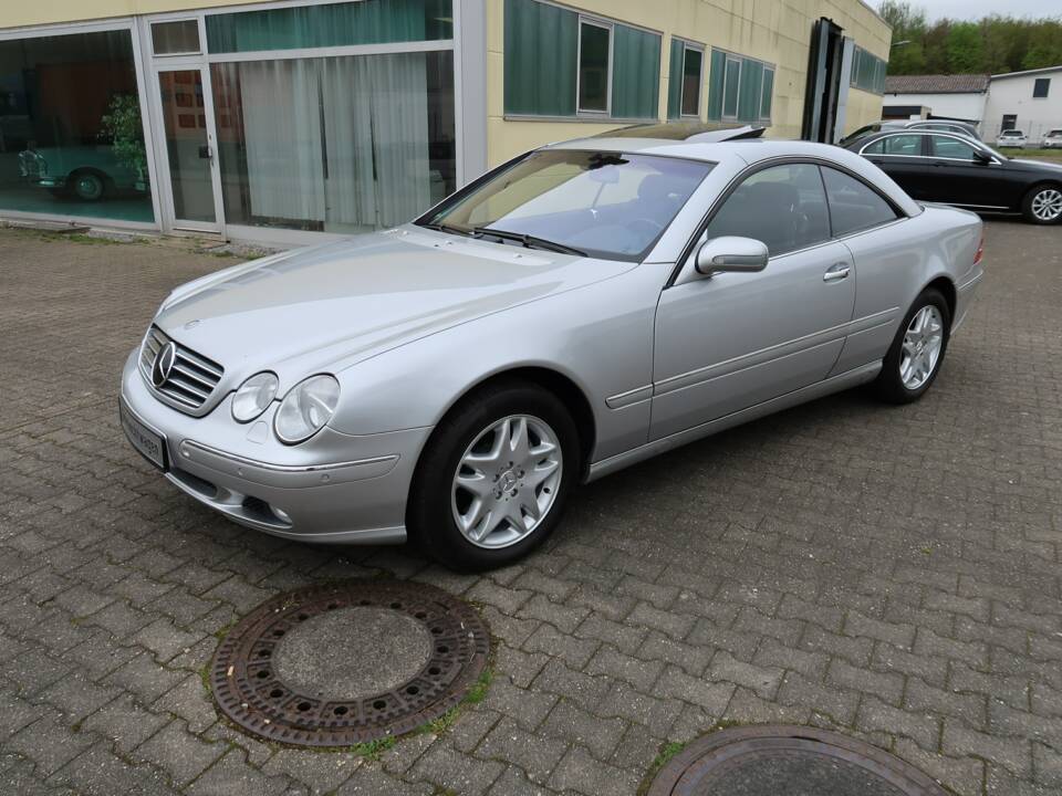 Image 1/14 of Mercedes-Benz CL 500 (2003)