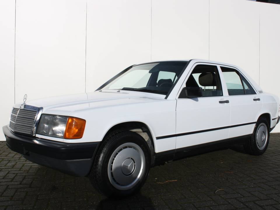 Image 10/14 of Mercedes-Benz 190 D (1986)