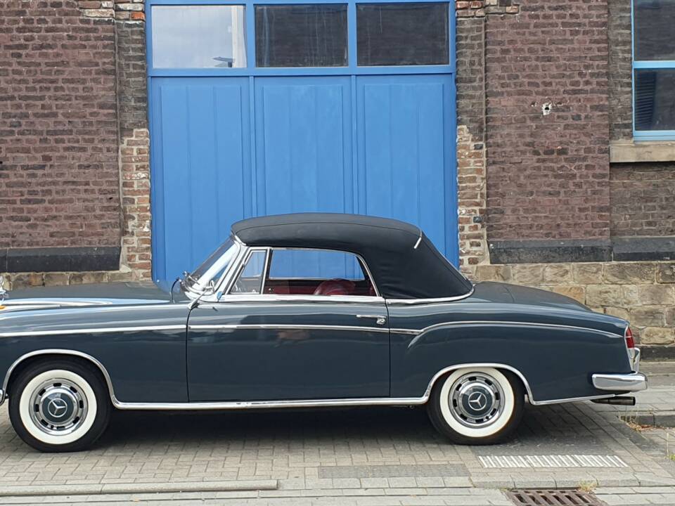Bild 49/73 von Mercedes-Benz 220 S Cabriolet (1957)