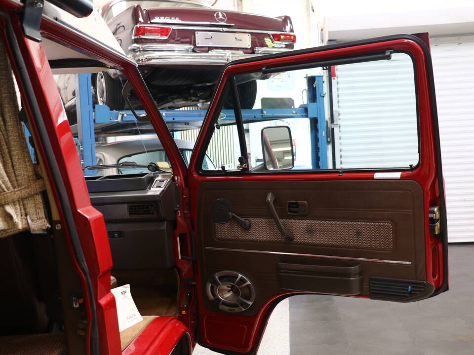 Bild 18/37 von Volkswagen T3 Westfalia Joker 1.6 TD (1985)