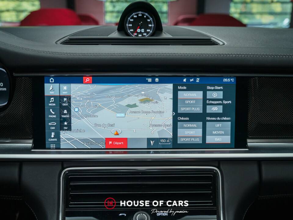 Image 22/24 of Porsche Panamera Turbo (2018)