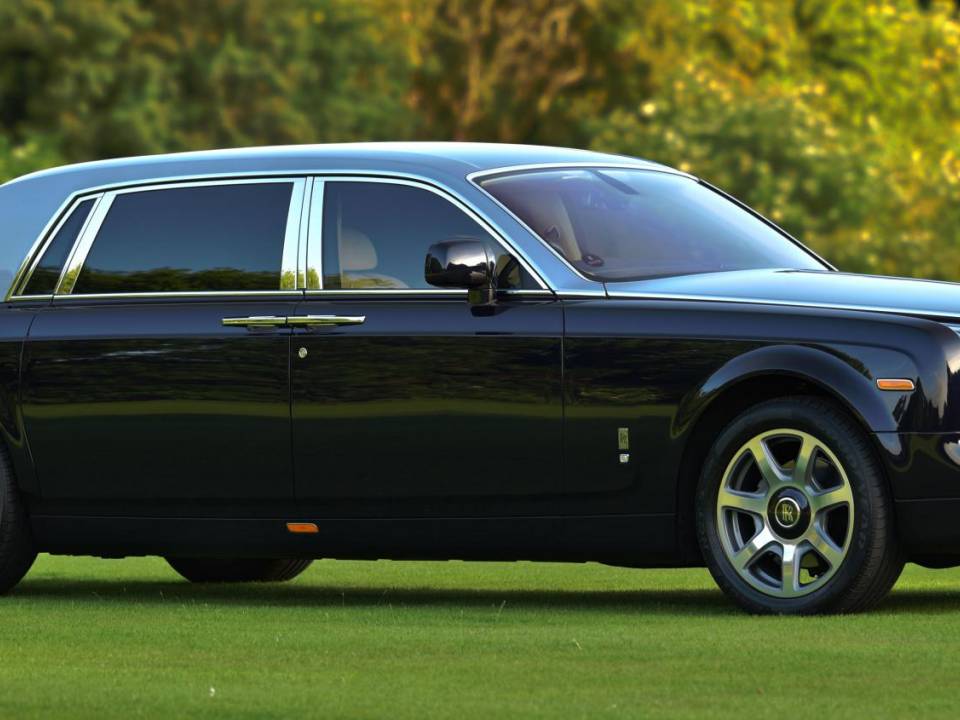 Image 13/50 of Rolls-Royce Phantom VII (2010)