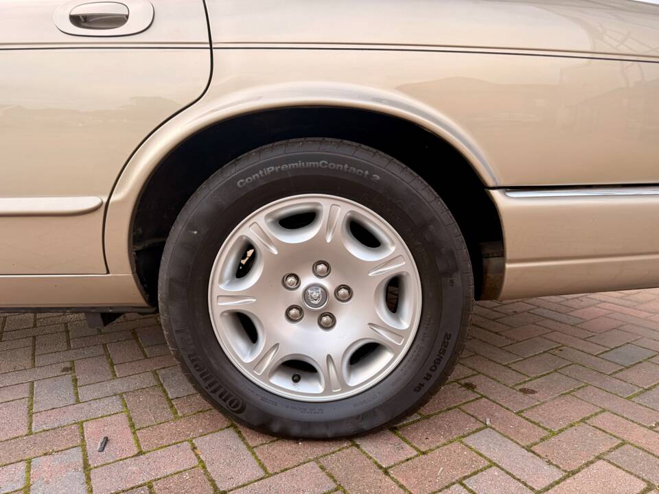 Bild 12/32 von Jaguar XJ 8 Sovereign (1999)