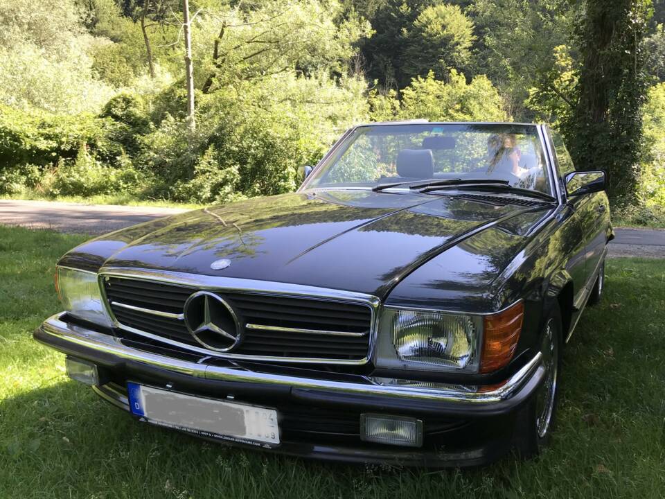 Image 1/13 de Mercedes-Benz 560 SL (1988)