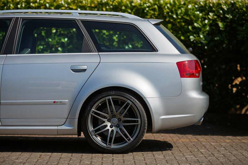 Image 15/50 of Audi RS4 Avant (2006)