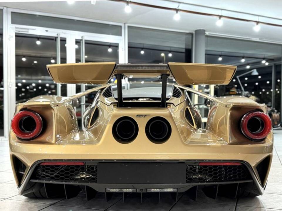 Image 3/6 of Ford GT (2022)