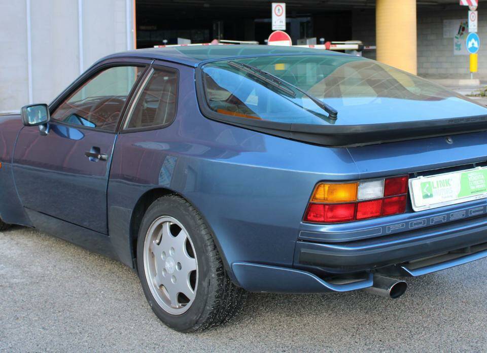 Image 3/10 of Porsche 944 S2 (1990)