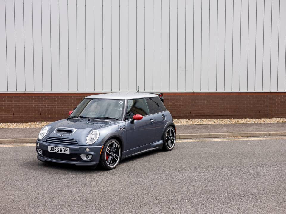 Imagen 25/50 de Mini Cooper S JCW (2006)
