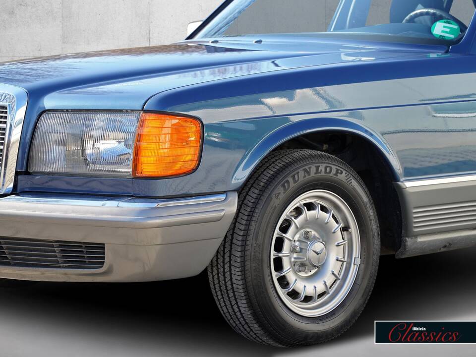Image 17/23 de Mercedes-Benz 280 SEL (1984)