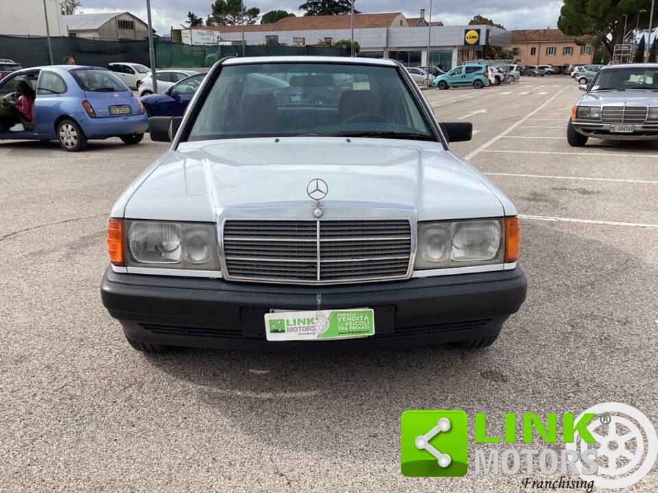 Image 2/10 of Mercedes-Benz 190 E 1.8 (1992)