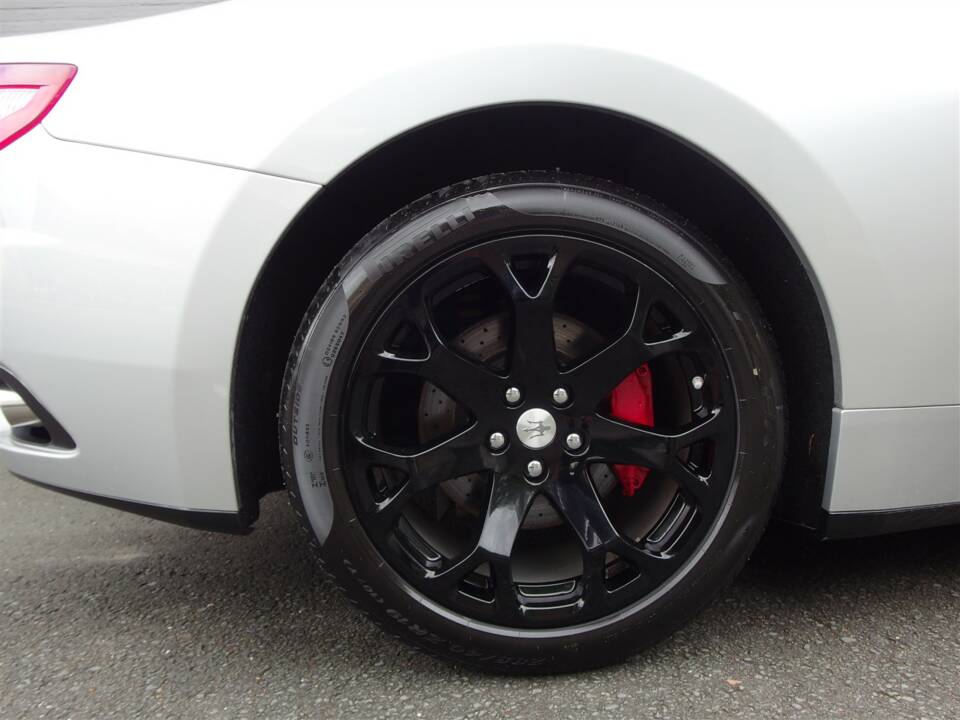 Bild 45/98 von Maserati GranTurismo 4.2 (2009)