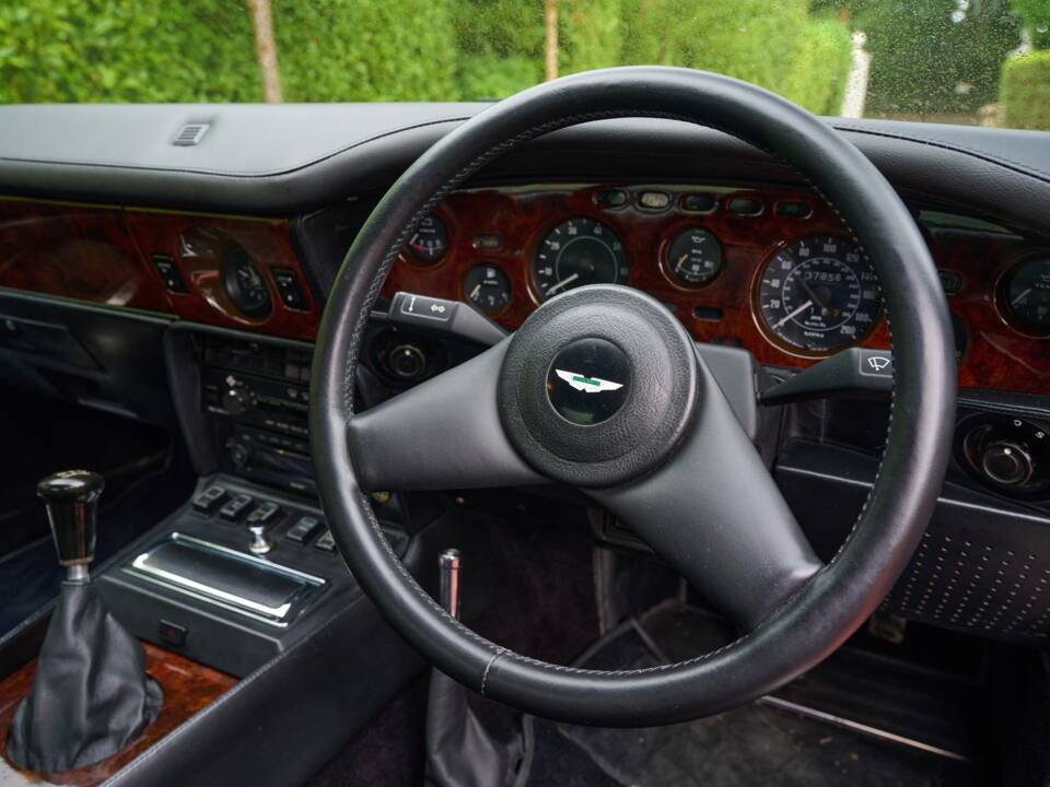 Image 24/48 de Aston Martin V8 Zagato Vantage X-Pack (1990)