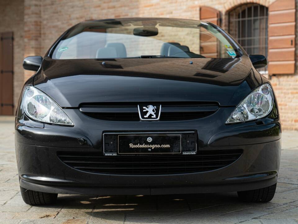 Bild 3/50 von Peugeot 307 CC 2.0i (2004)
