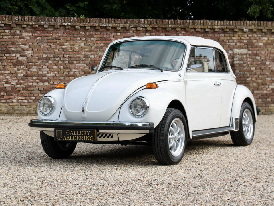 Image 7/50 of Volkswagen Käfer 1303 &quot;Champagne Edition&quot; (1977)