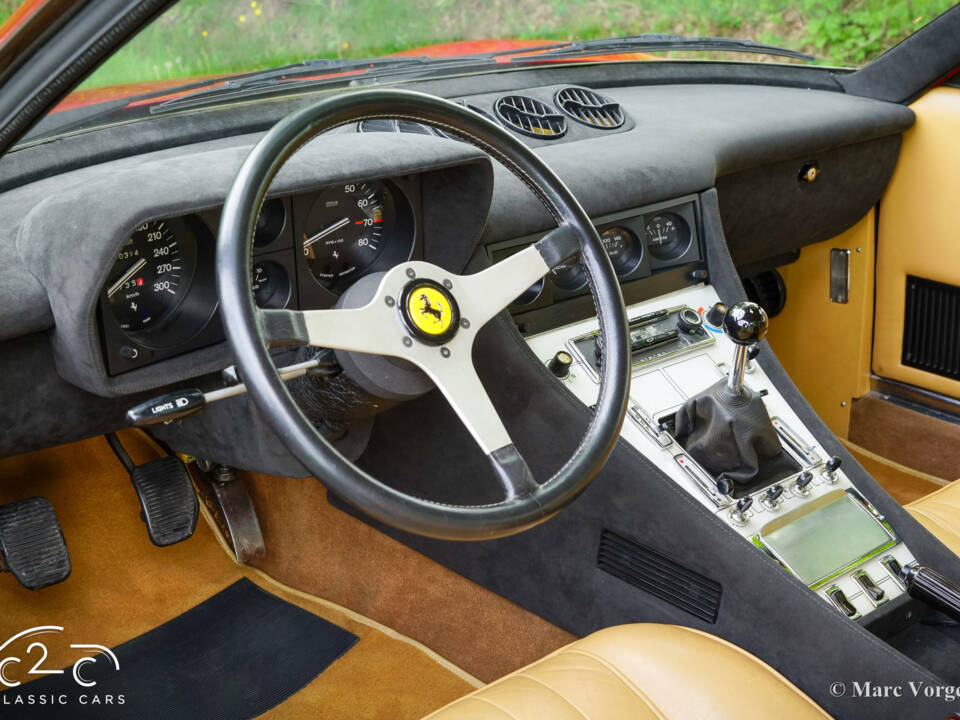 Image 8/80 of Ferrari 365 GTC&#x2F;4 (1972)