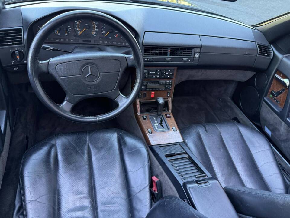 Image 22/46 of Mercedes-Benz SL 320 (1995)