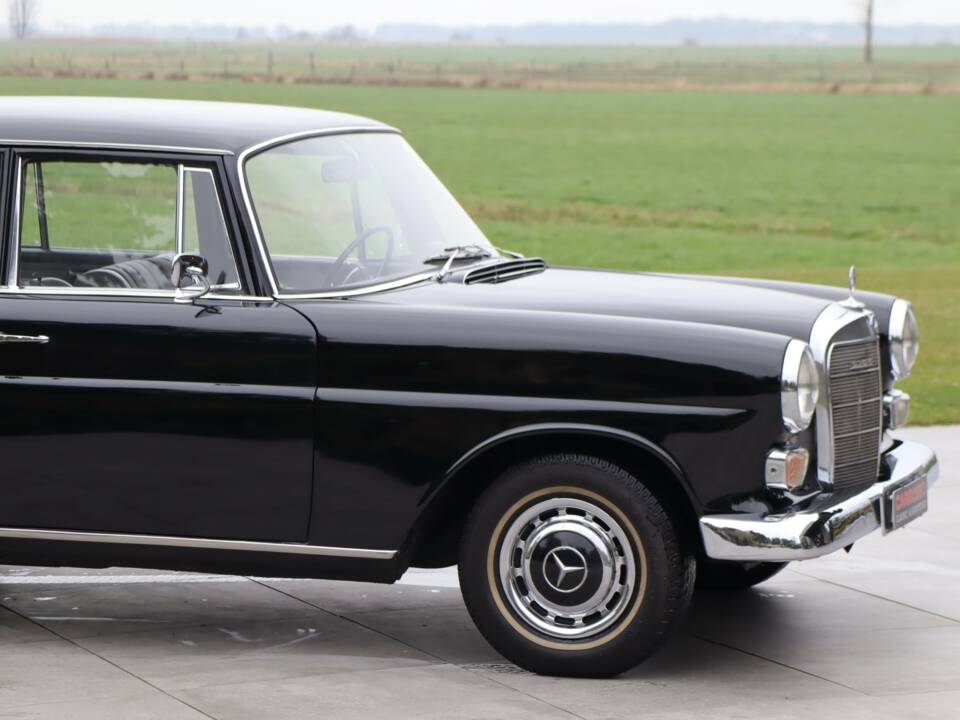 Afbeelding 33/50 van Mercedes-Benz 230 S (1967)