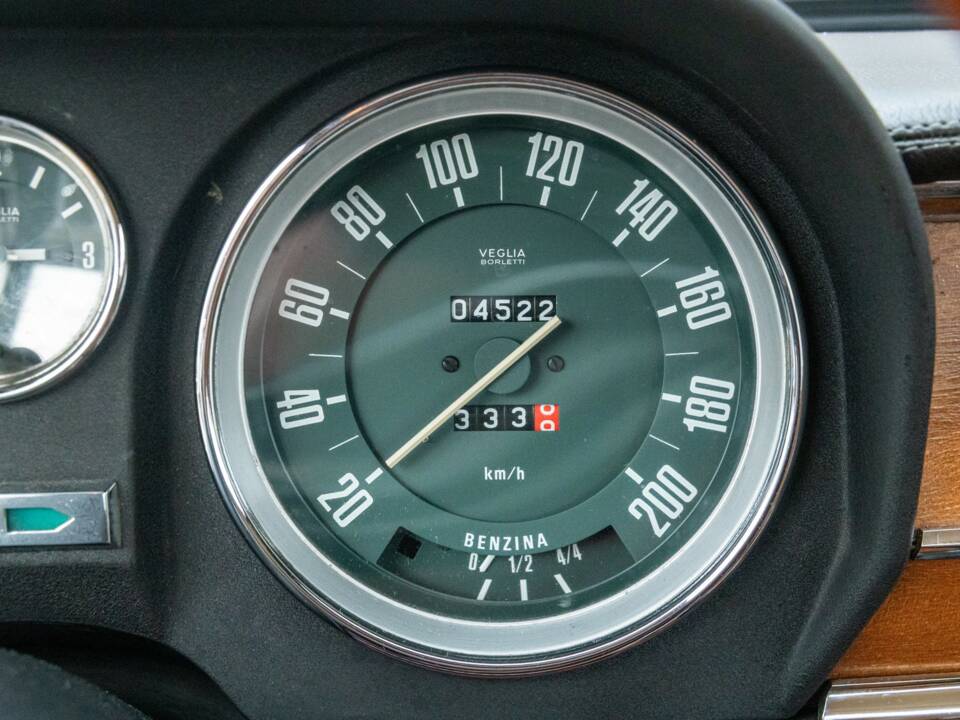 Imagen 45/50 de Alfa Romeo Giulia Nuova Super 1600 (1971)