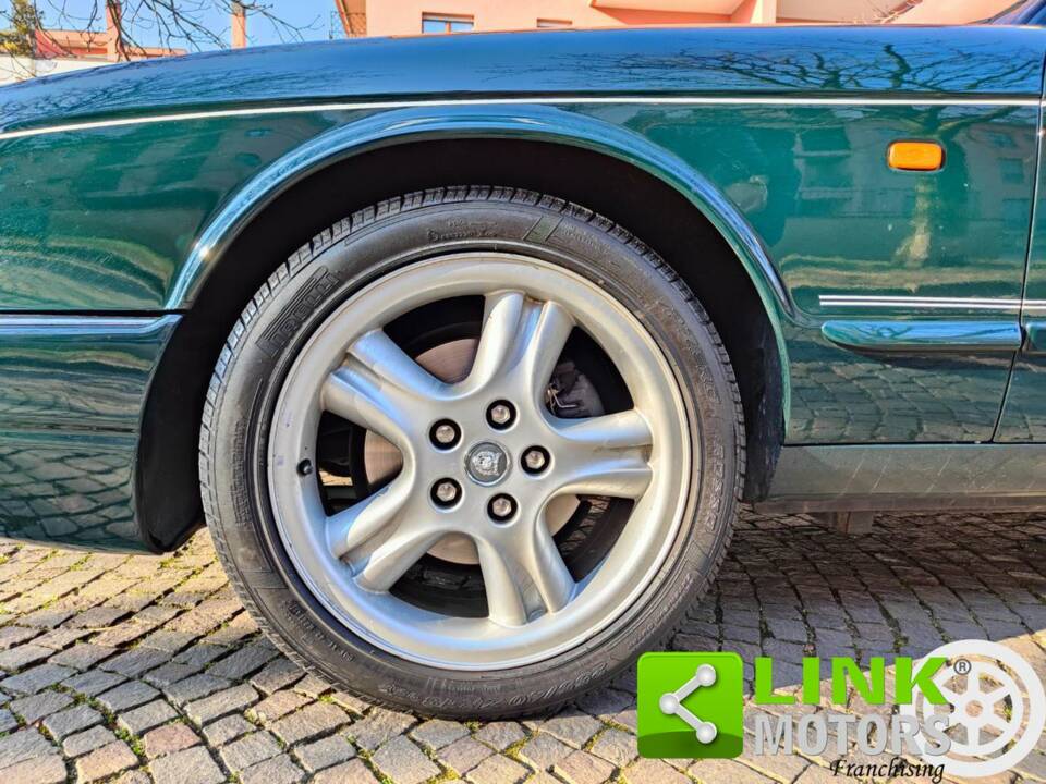 Bild 7/10 von Jaguar XJR 4.0 (1998)