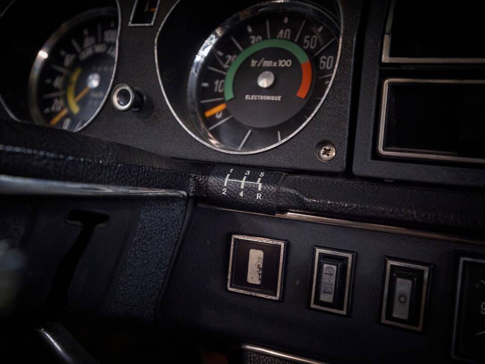 Image 26/98 de Citroën DS 21 Pallas (1971)