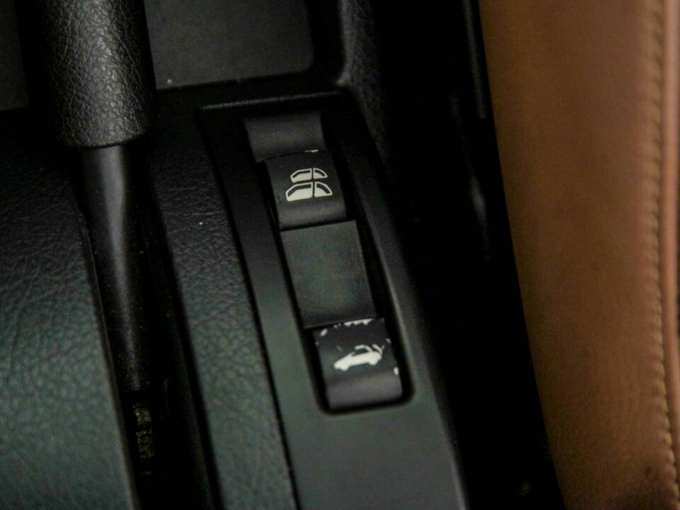 Image 36/50 de Peugeot 207 CC 1.6 VTi (2008)