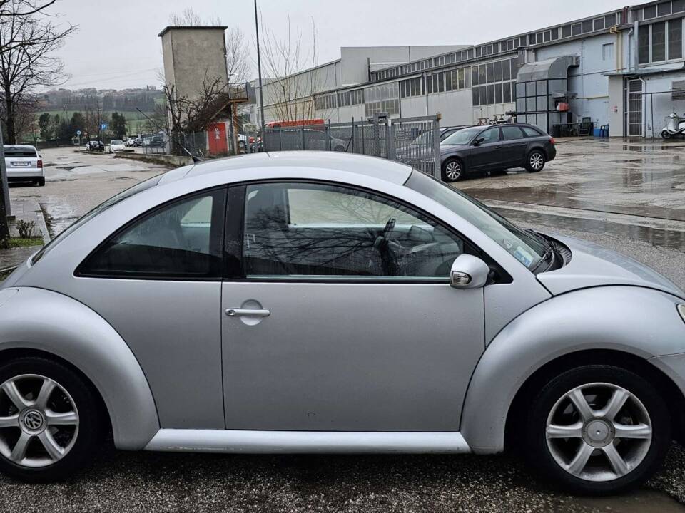 Imagen 7/22 de Volkswagen New Beetle 1.9 TDI (2003)