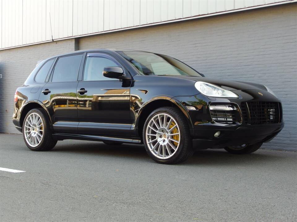 Image 2/98 of Porsche Cayenne GTS (2008)