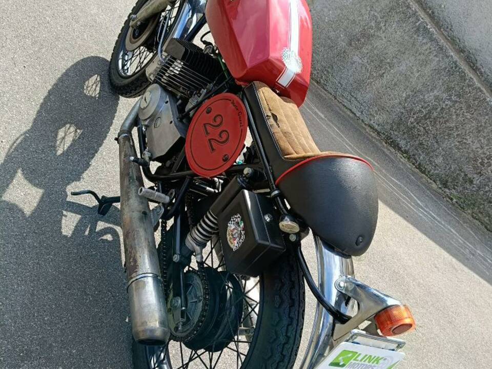 Afbeelding 29/45 van Moto Guzzi DUMMY (1976)