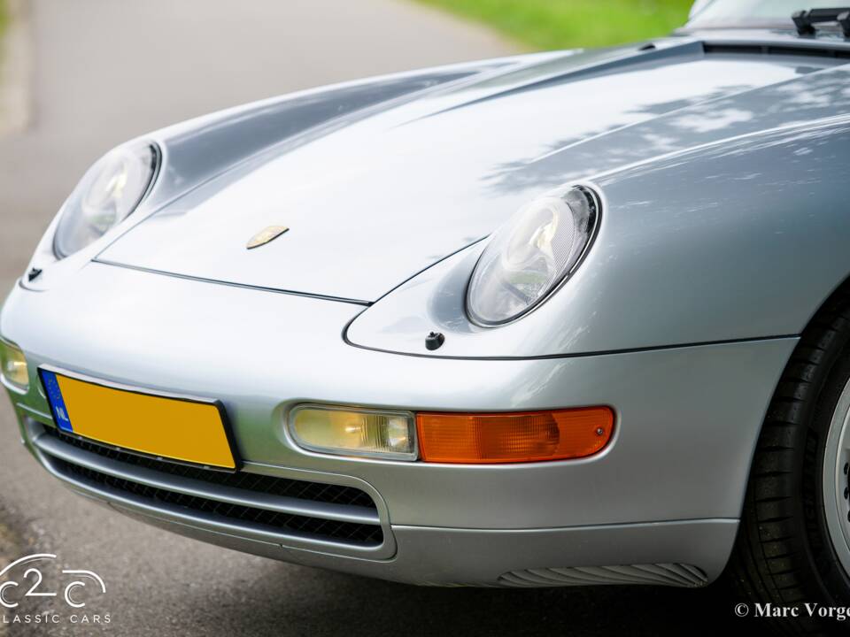Image 36/63 of Porsche 911 Carrera (1996)