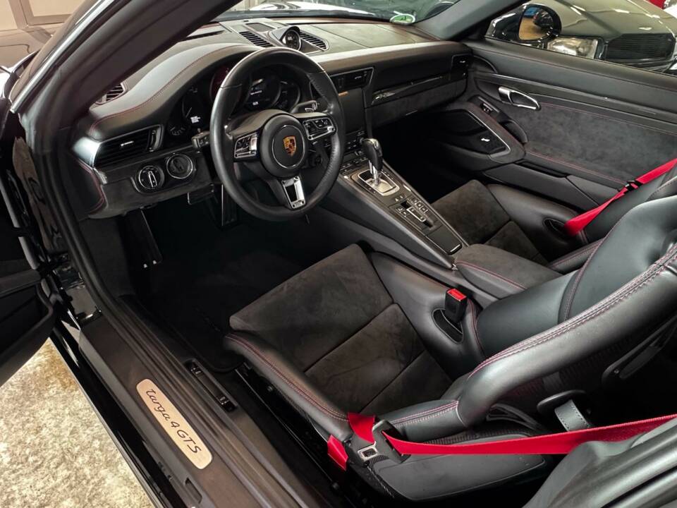 Bild 3/5 von Porsche 911 Targa 4 GTS (2018)