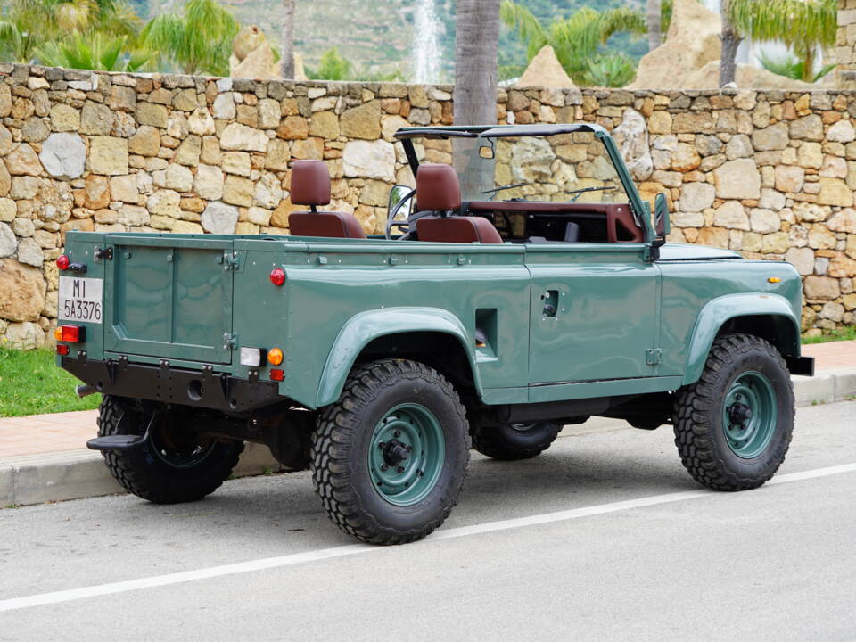 Bild 3/37 von Land Rover 90 (1987)