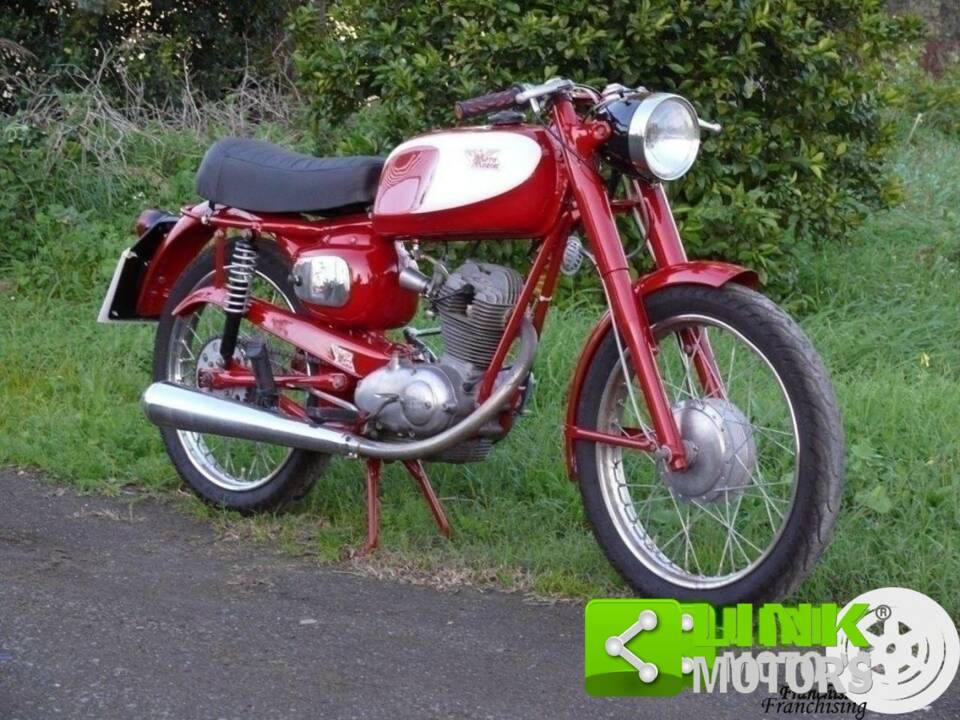 Image 2/10 of Moto Morini DUMMY (1964)