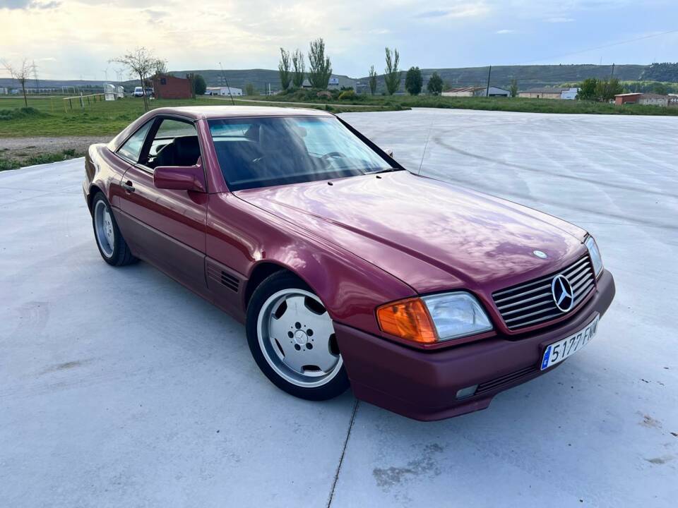 Image 8/30 of Mercedes-Benz 300 SL-24 (1992)