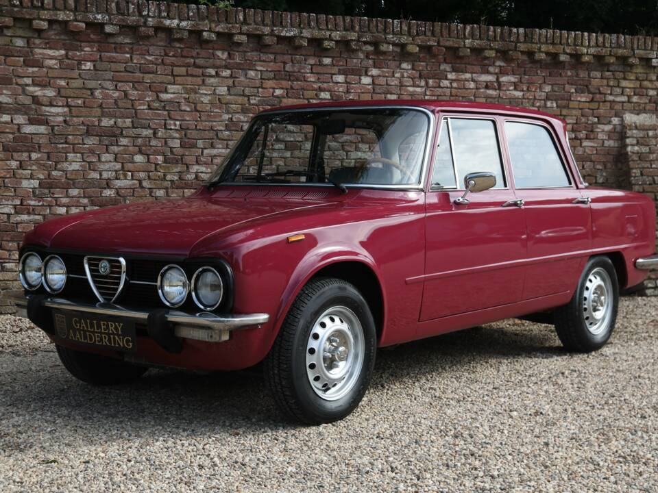 Bild 10/50 von Alfa Romeo Giulia Nuova Super 1300 (1975)