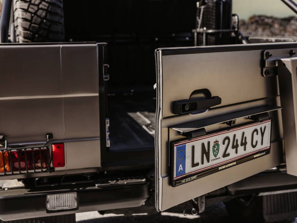 Image 52/79 of Steyr-Puch 230 GE (SWB) (1994)