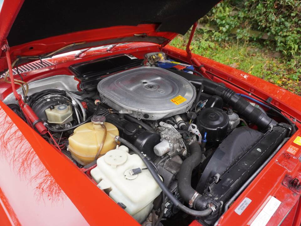 Image 21/22 of Mercedes-Benz 500 SL (1988)