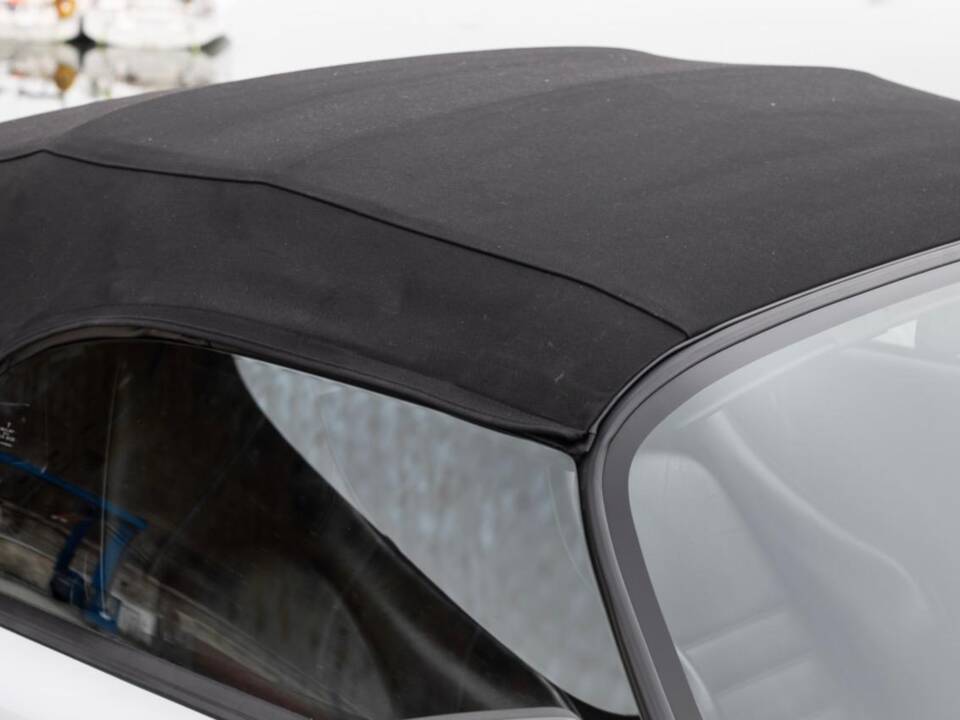 Image 53/132 of Porsche 911 Speedster 3.2 (1989)